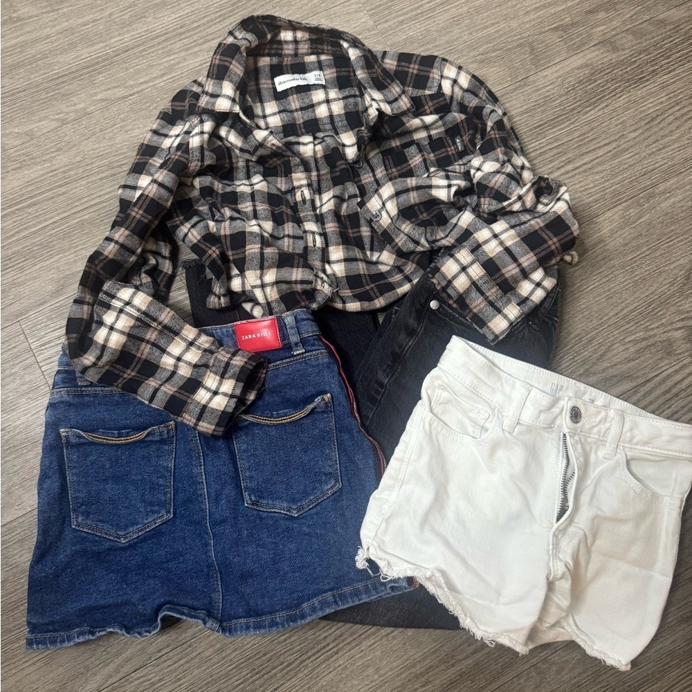 Abercrombie Kids Black and Tan Plaid Shirt